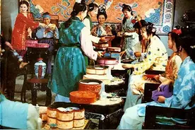 古人生活解密：一两银子值多少钱？古代官员收入有多高？图片