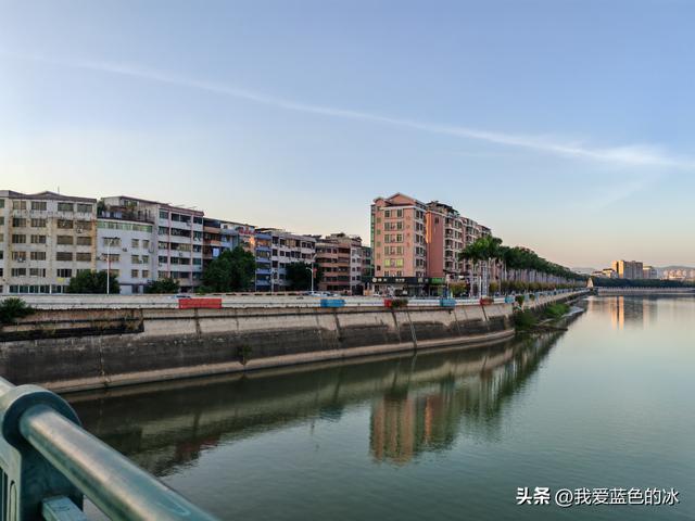 梅州这家酒店深夜粥到种类不少，做得真棒！