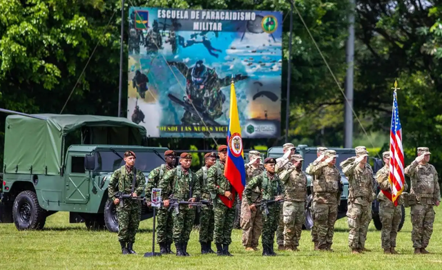 15年前就有高人警告美国，特朗普上台后全部应验了