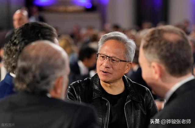 黄仁勋的H20芯片，4月份被禁7月份解禁，原来是“后门”阴谋