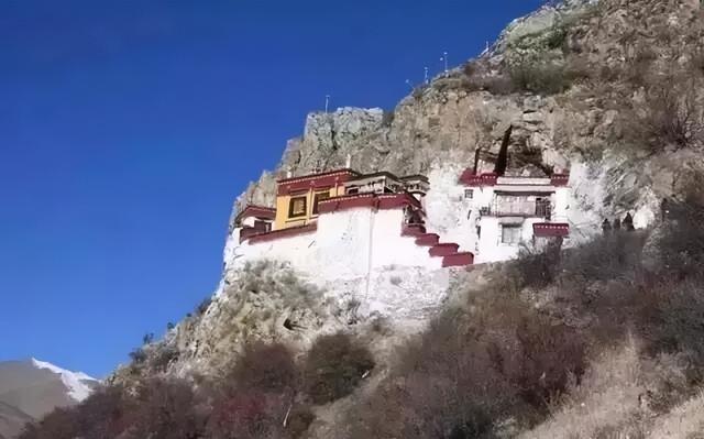 拉萨1小时直达！1500年悬崖寺庙扎叶巴寺，才是灵魂净地