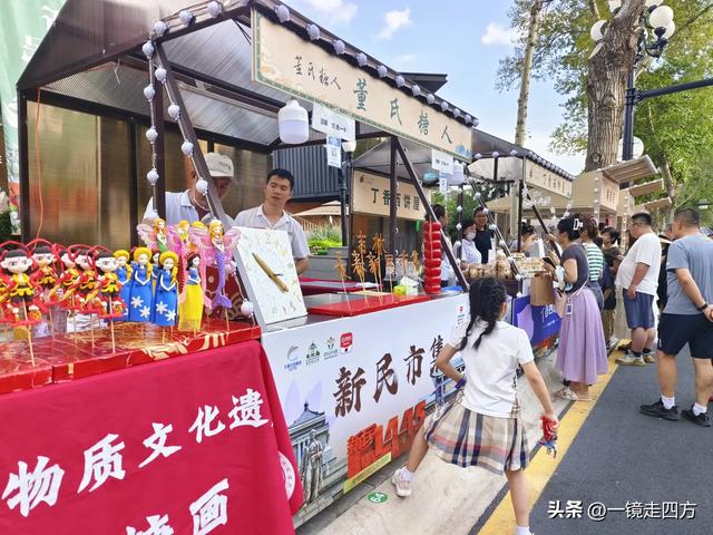 周末16点，长春新民大街又准时变身步行街，市集和舞台开放