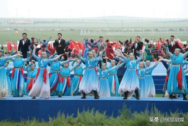 高清大图！直击内蒙古自治区第35届草原那达慕开幕式现场→