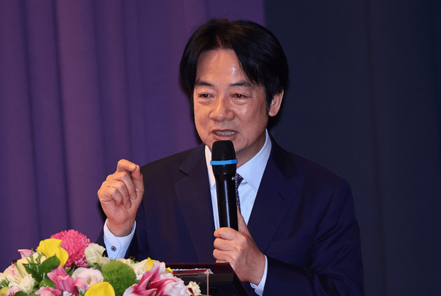 阅兵马上到来，台海情况有变：赖清德要走绝路，美军通话已被拒绝
