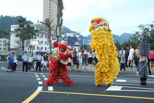 荔波“石榴籽”姑妈秀燃情夏日，点亮樟江文化盛景