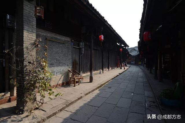 成都周边最值得去的千年名镇！玩水遛娃好去处→