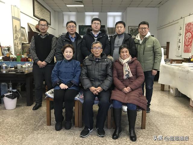 中国冶金知名作家谢吉恒图书捐赠仪式暨文化交流活动在庄河市举行