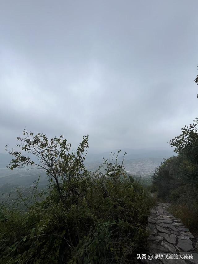 章丘胡山里的圣水灵泉庙，我都找着路线了，却近在咫尺未能抵达