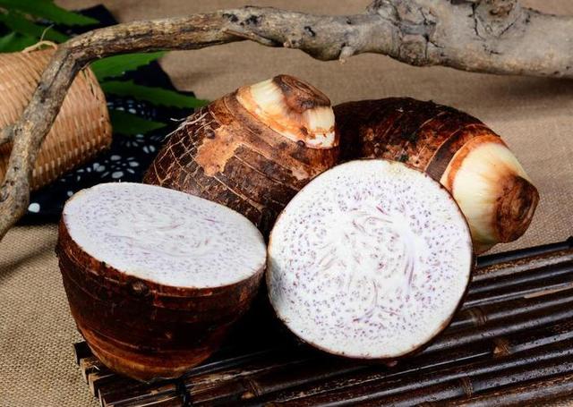 医生研究发现：经常吃芋头的人，用不了多久，肠胃或有这5个变化