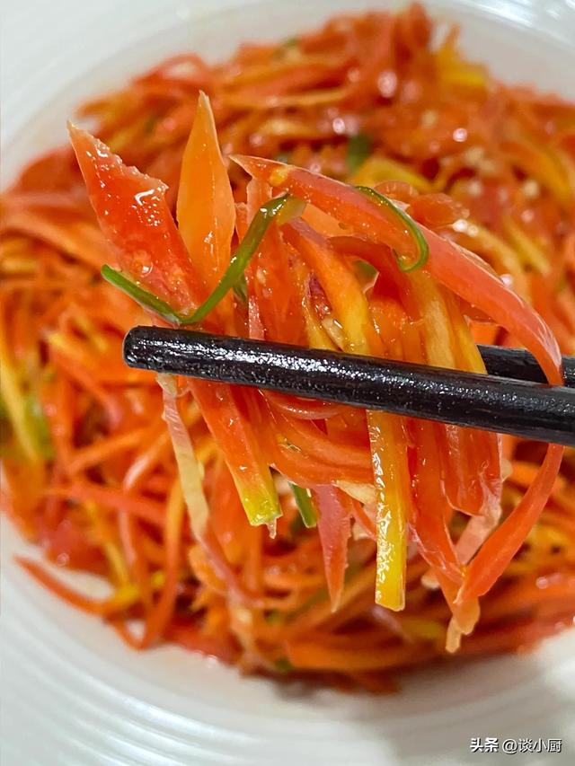 越吃肝越干净的4道菜，排肝毒、降火润肺，睡眠好了，人也精神