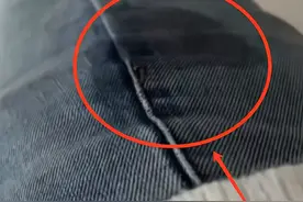 漂亮女子挤地铁，下车发现裤子湿了一大块，摸了一下果断报警！图片