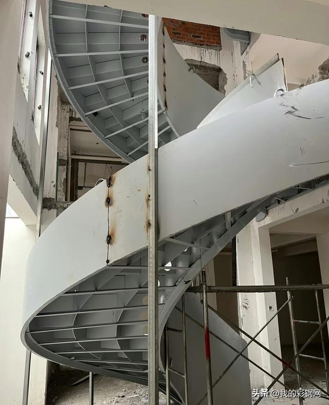 复杂异形钢结构安装，那些你容易忽视的关键步骤！