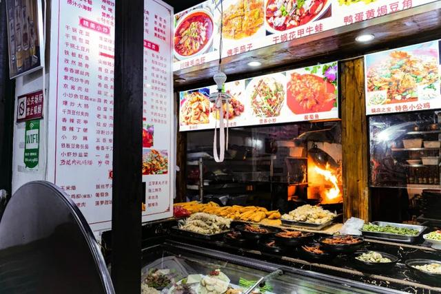 1元的包子，4块钱的蒸饺，这座城给人的幸福感怎么能这么高啊！