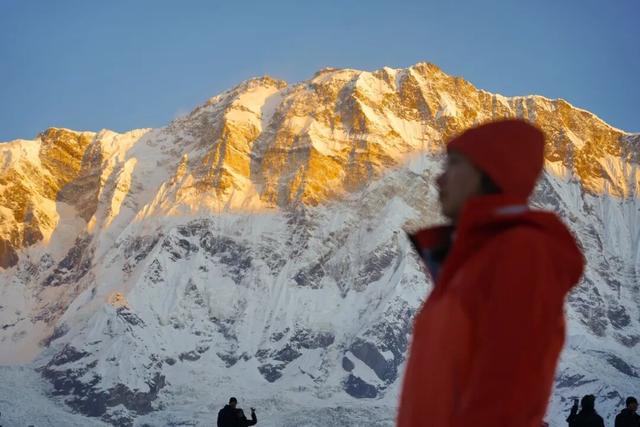 跨年去这个小国徒步，居然比国内还便宜？