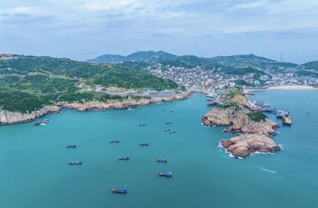体荟四季｜冲浪、赶海、骑行...江浙沪这些 “动感海岸线”激活你的整个夏天