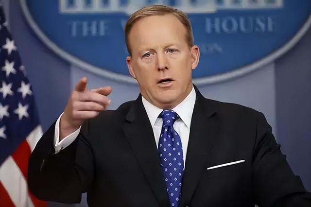 白宫外爆发枪击案，特朗普再陷“通俄门”