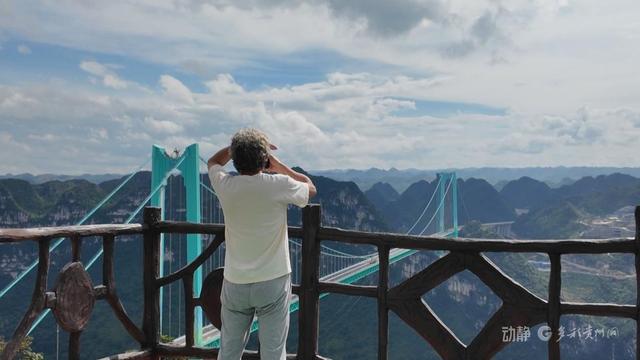 花江峡谷大桥：激活区域经济发展 重塑小镇繁华