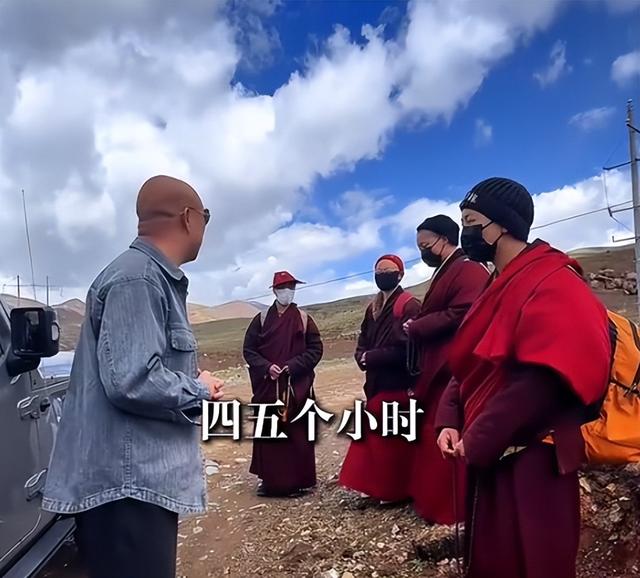 男子西藏遇到尼姑，住在4500米高的地方，吃肉修行，一闭关七八年