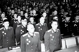 1955年授衔，大将、上将、中将、少将和大校的第一人都是谁？图片