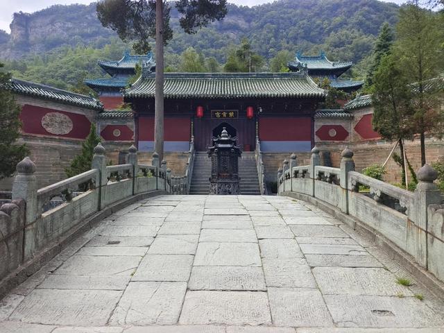 【视界】夏日炎炎，武当山景区热度不减！