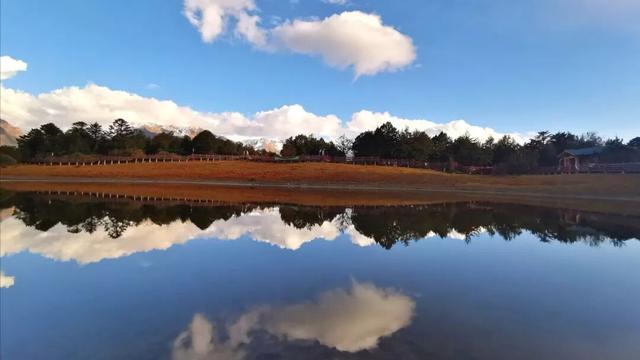 西藏不只有雪山！这片隐秘的江南，是冬季的天然氧吧和避寒仙境。