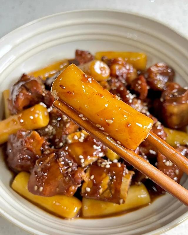 吃一斤它等于吃10只鸡，一降血脂	、二降血糖、三降胆固醇，别不懂