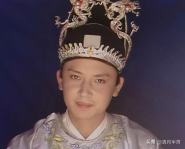 笑死！我们是长大了不是瞎了，同一角色对比，来看审美差距有多大