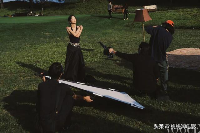 影后辛芷蕾《VOGUE》银十封面大片，达成五大女刊二轮满贯
