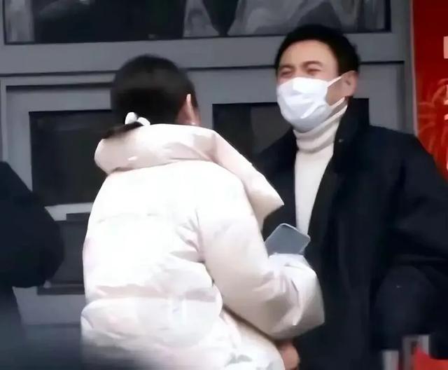 雷佳音没撒谎！退出春晚、解散公司	、性格大变的贾玲，证实他的话