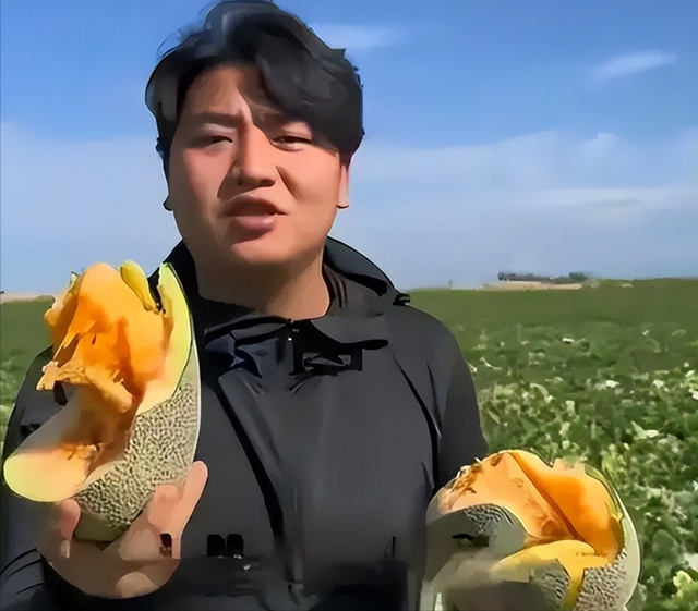 演都不演了！全红婵爸爸用冠军名号赚钱，评论区恶心的一幕出现了