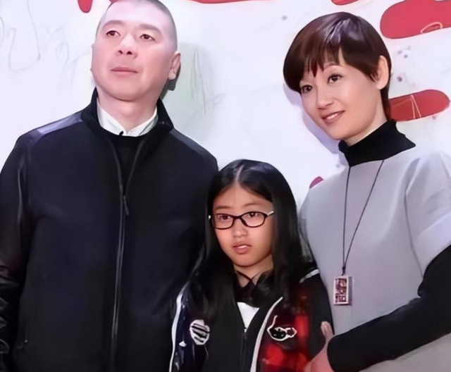 和徐帆离婚传闻真相大白仅2个月，冯小刚近况出，一点都不意外