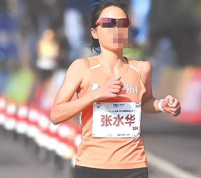 丈夫公开发声！官宣辞职才5天	，最快女护士竟走上了另一条上坡路