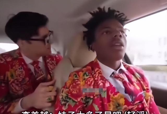 吃中国饭，砸中国锅！央视出手全程打码，这位700万网红彻底崩塌