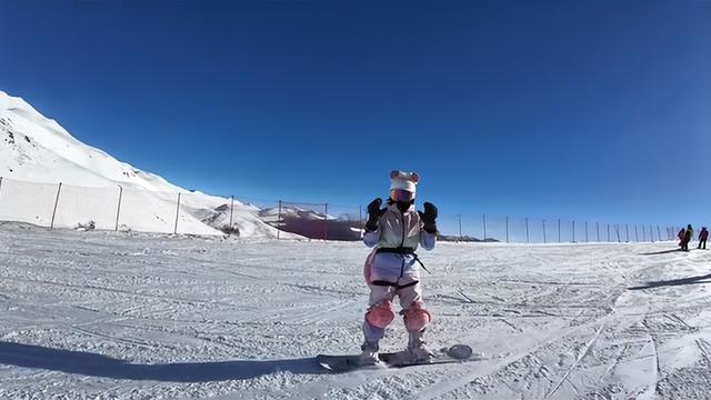 全红婵3天从雪场小白到丝滑换刃，苏翊鸣夸赞：非常有天赋，有机会可以一起滑雪！