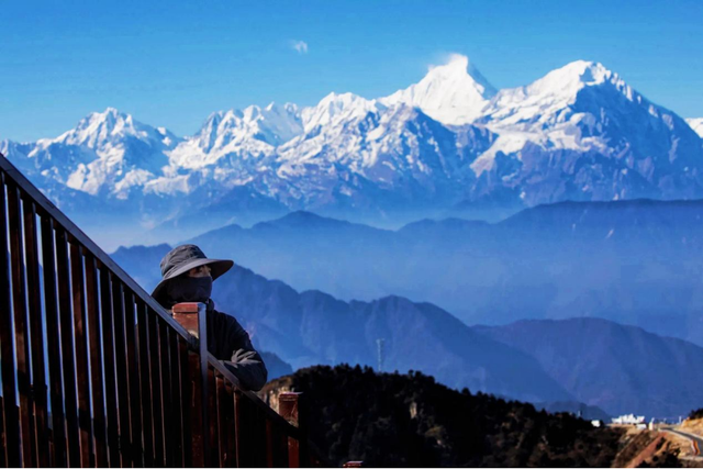 手头的事放一放，我要去雅安过五一了