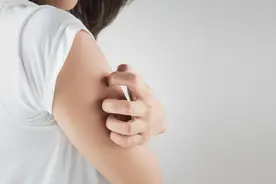 没被蚊子咬但是像蚊子包，很痒怎么回事，怎么办图片