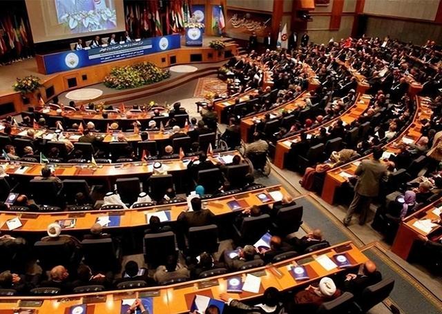 高市被催辞职谢罪，日本要废除中国出兵权，辽宁舰已逼近日本本土