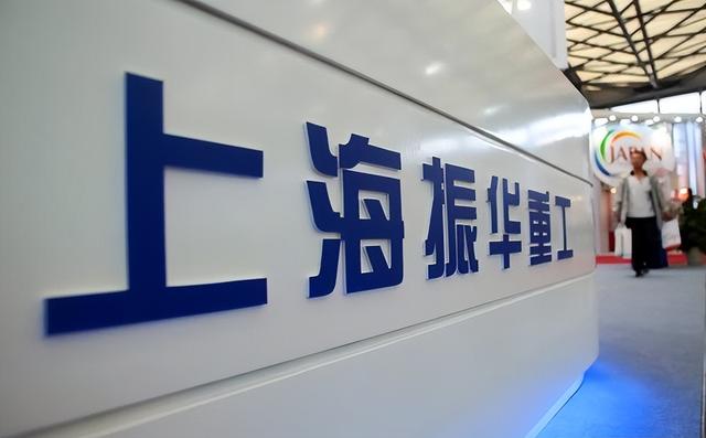 中美关系生变？特朗普一声令下，92台中国起重机被查	，果然不简单