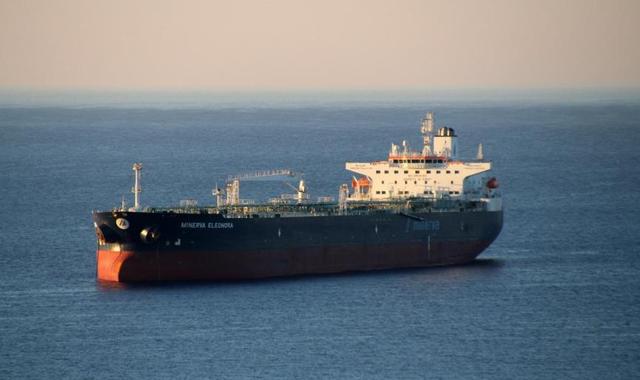 不到24小时，美军扣第3艘油轮，但碰上刺头，双方爆发海上追逐战