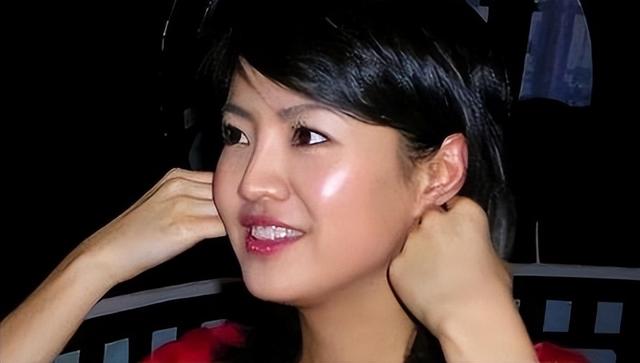 她和撒贝宁同居多年，却转身投入富豪怀抱	，没想到现在竟沦落至此