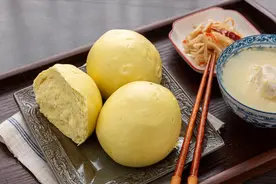 做粗粮馒头，只懂放玉米面可不行，多加2样，松软细腻不噎人图片