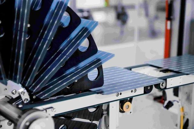 马斯克预言成真！全球抢购中国变压器，美国加税104%反被卡脖子