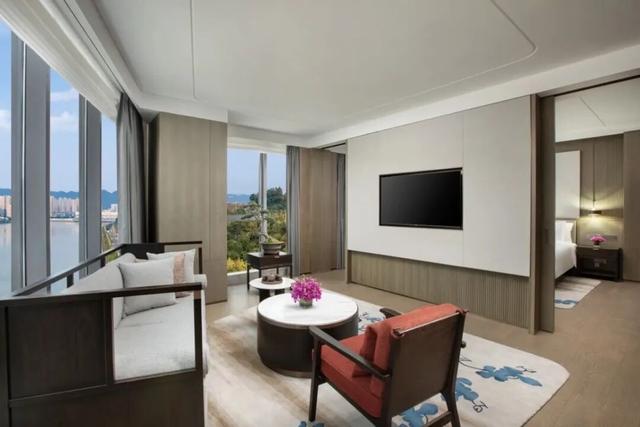 雅安首家五星级旅游饭店诞生！雅安皇冠假日酒店获评五星级旅游饭店