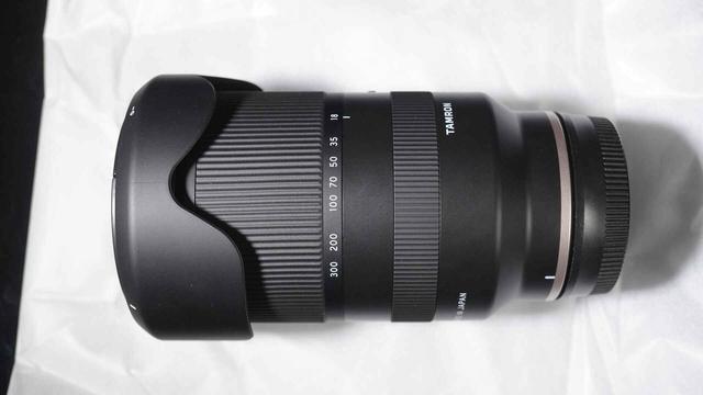 开箱腾龙18-300 F3.5-6.3 Di III-A VC VXD镜头