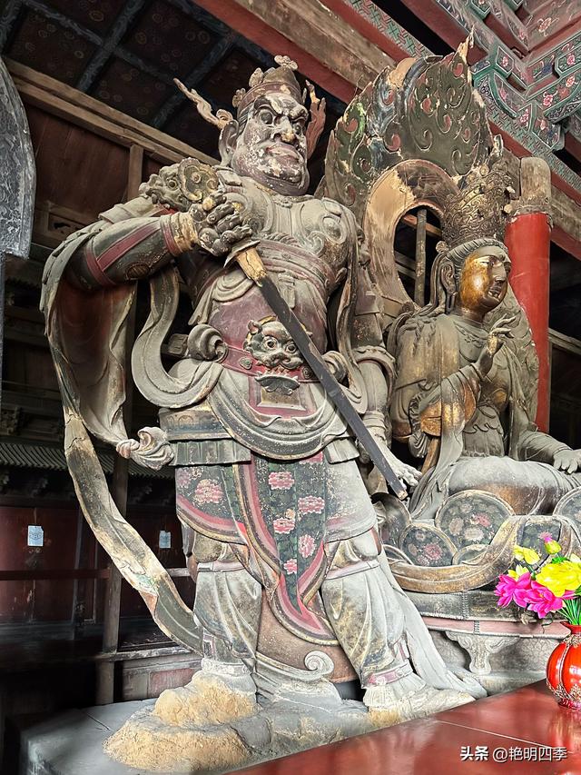 华严寺：“八大辽构”之七，拥有最美辽塑菩萨和最美古代书橱