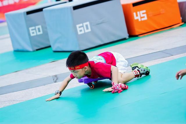 2025全国群众登山健身大会（保亭站）成功举办