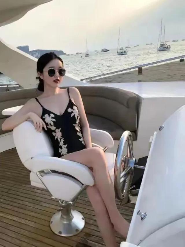 云南校花左梦圆生图流出，网友直呼：犹如人间仙女下凡啦！