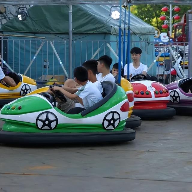 西乡夏日乐翻天：樱桃沟泼水狂欢+汉风廊桥纳凉晚会