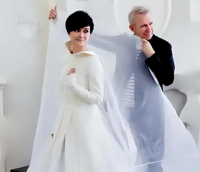 嫁法国老头真相大白5个月后，41岁李宇春近况曝出，一点也不意外