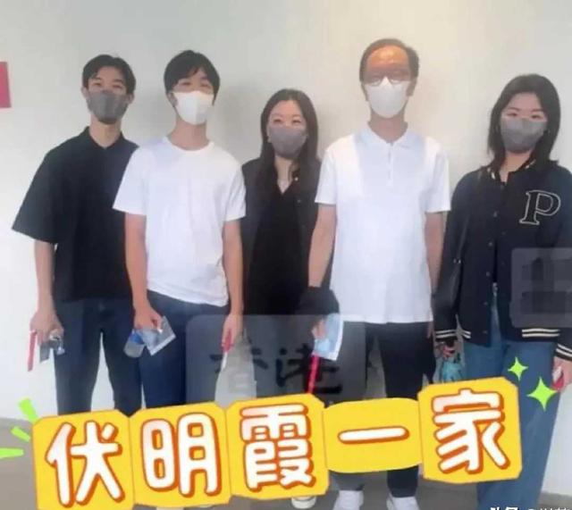 伏明霞长女梁思渝：23岁进哈佛做慈善，为母争光